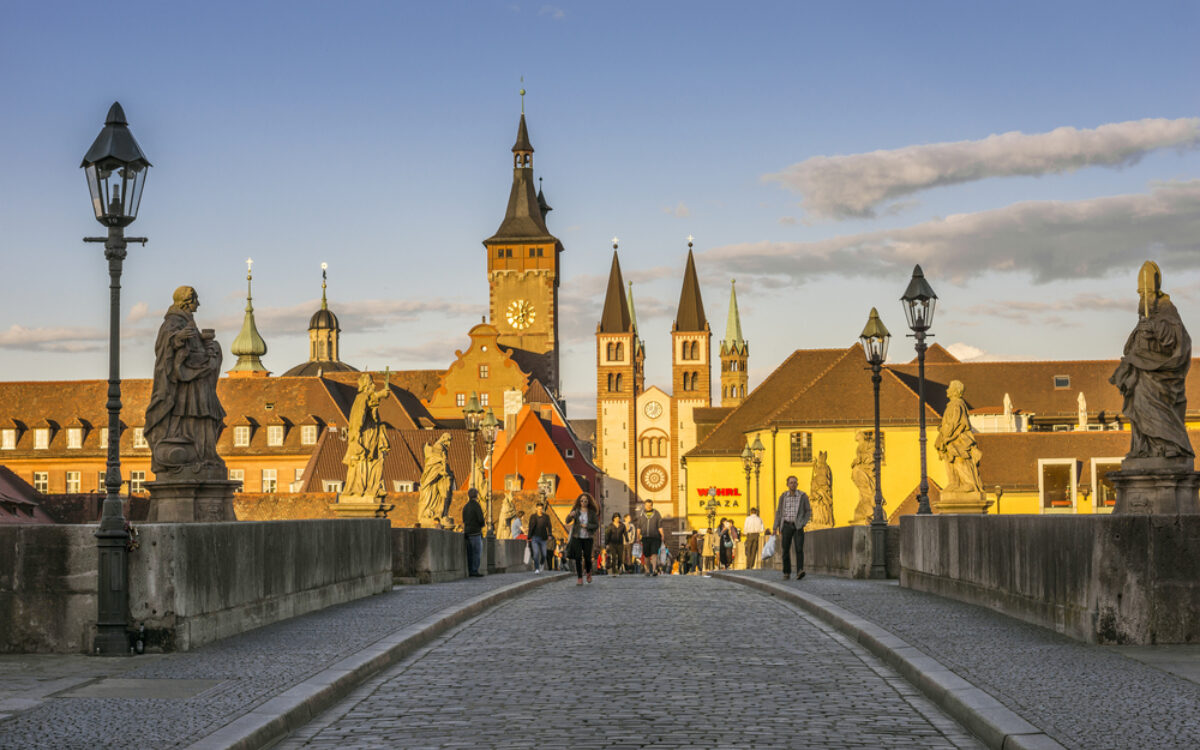 1468574434 Mainbruecke in Wuerzburg 1468574434 Mainbruecke in Wuerzburg